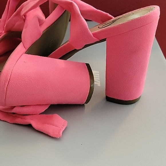 Trary Pink Women's Sandals sz 11 - Picture 6 of 8